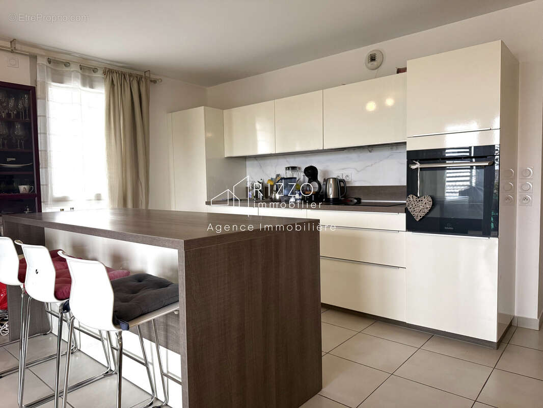 Appartement à PREVESSIN-MOENS