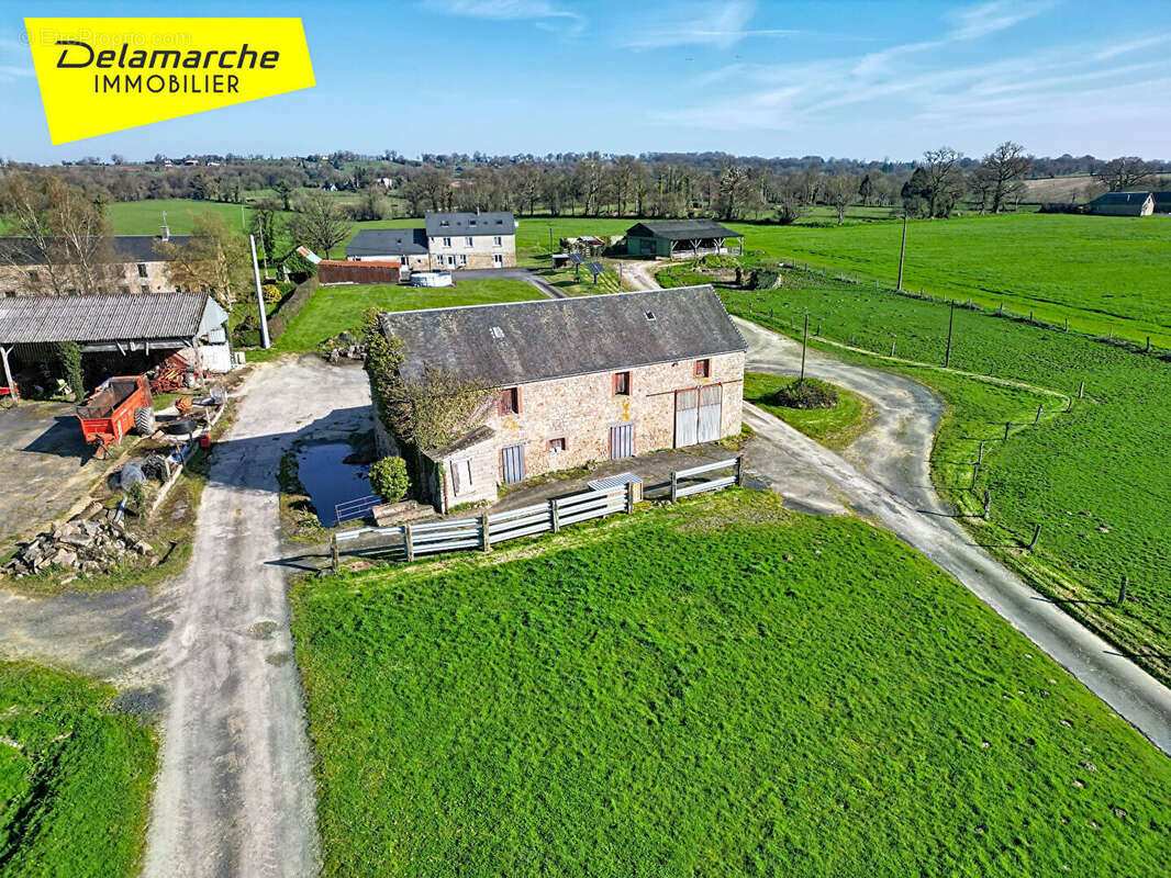 Maison à SAINTE-CECILE