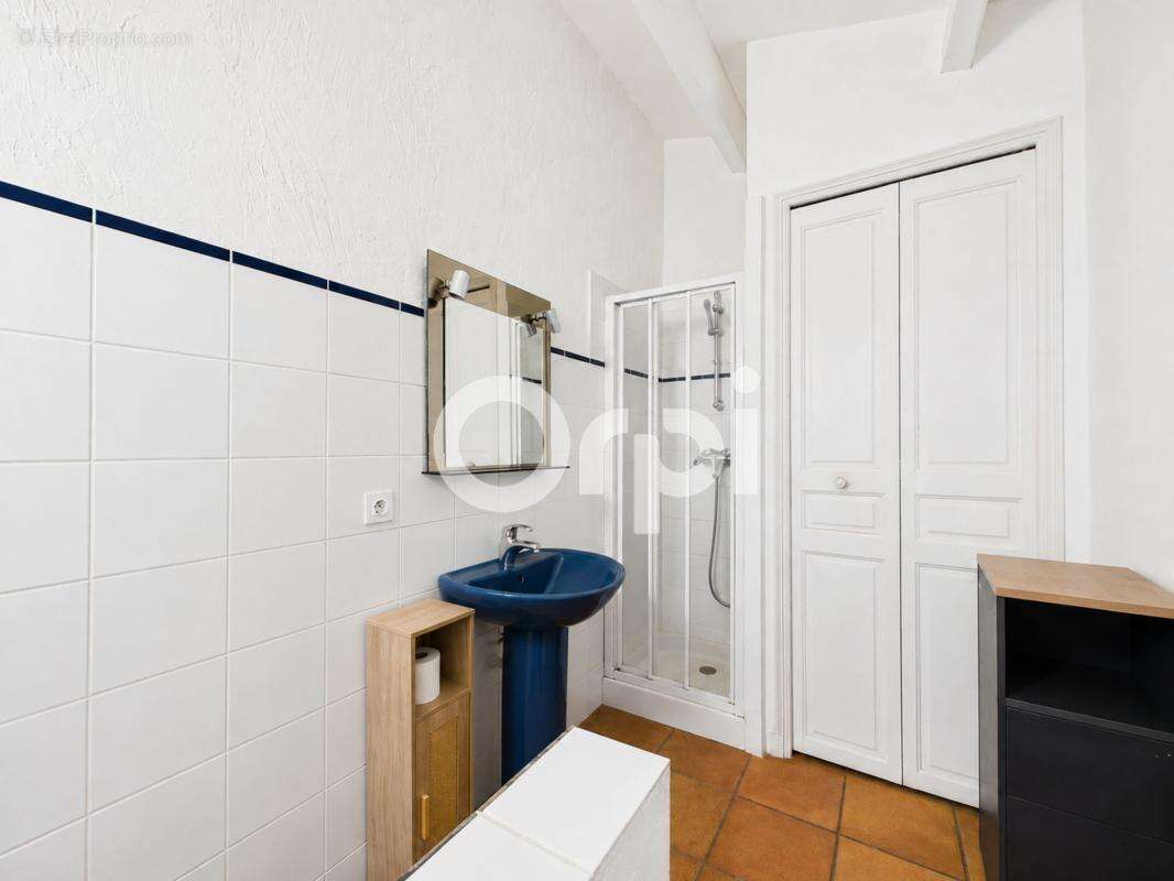 Propriete grand terrain plat + maison plain-pied - plusieurs dependances / annexes - a rafraichir - calme absolu / aucun vis-a-v - photo 14