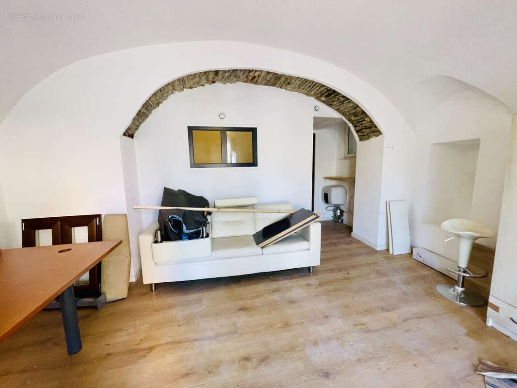 Commerce à SAN-MARTINO-DI-LOTA