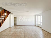 Appartement à FONTENAY-TRESIGNY