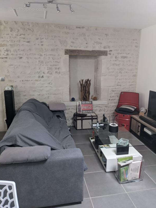 Maison à FRONTENAY-ROHAN-ROHAN