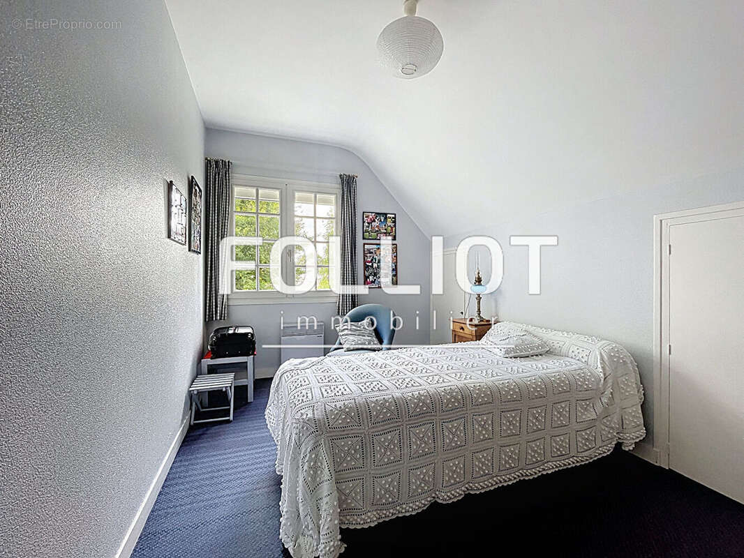 Maison à SAINT-DENIS-LE-GAST