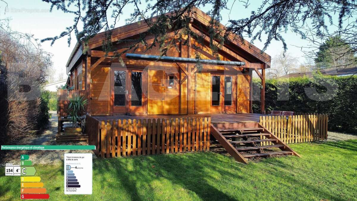 dji_fly_20251231_135202_295_1767185740198_photo_optimized_inPixio-20251231 - Maison à SAINT-SAUVEUR-LES-BRAY