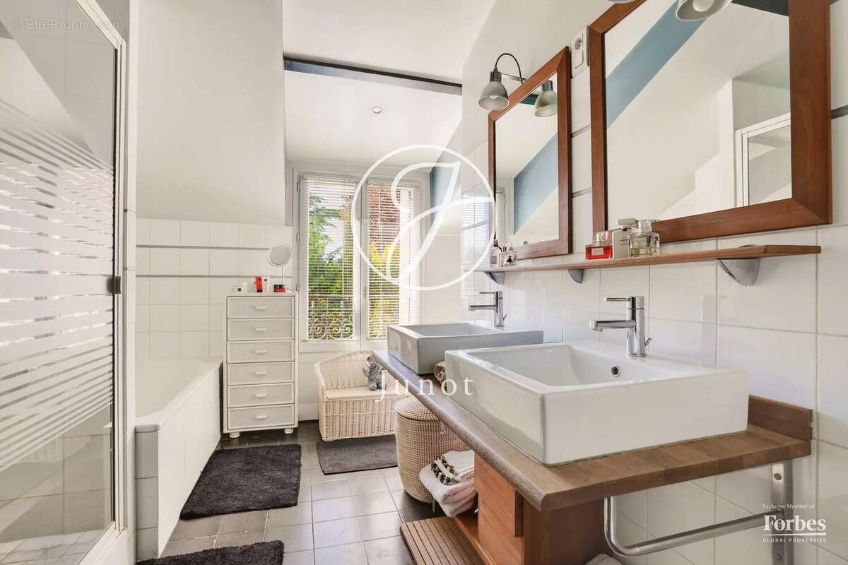 Maison à CROISSY-SUR-SEINE