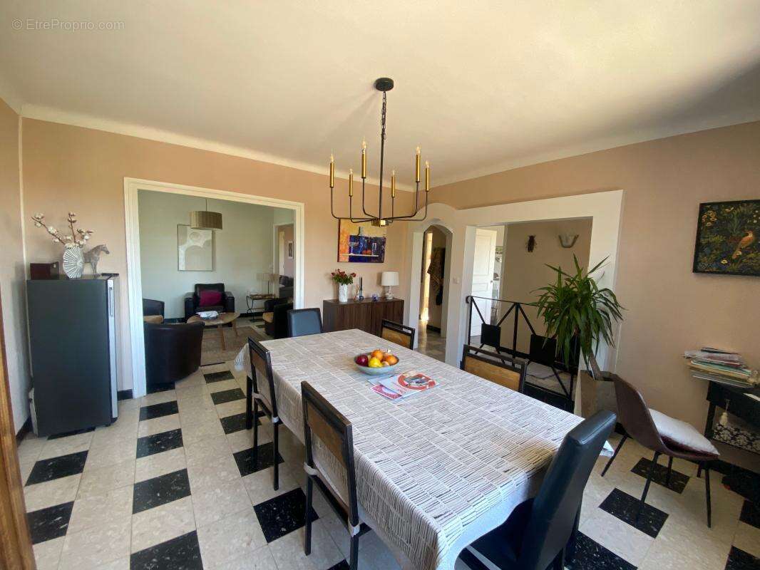 Maison à MAUGUIO