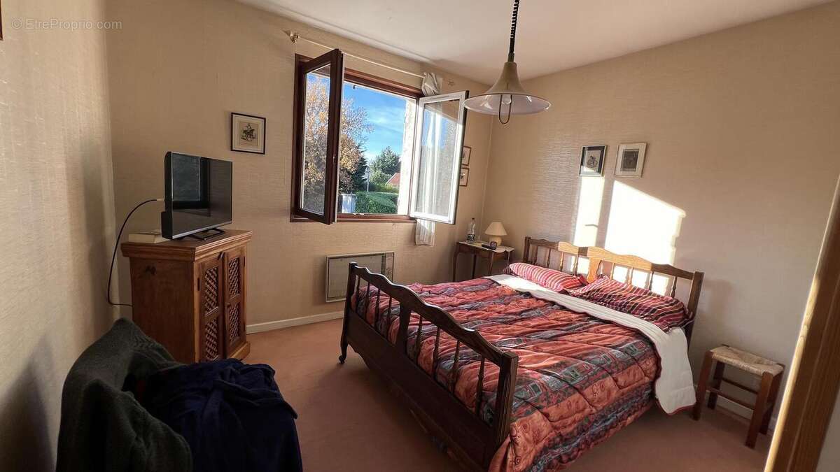 Photo 7 - Maison à LA TOUR-DE-SALVAGNY