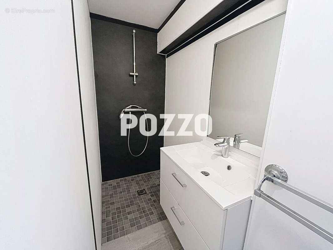 Maison à TESSY-SUR-VIRE