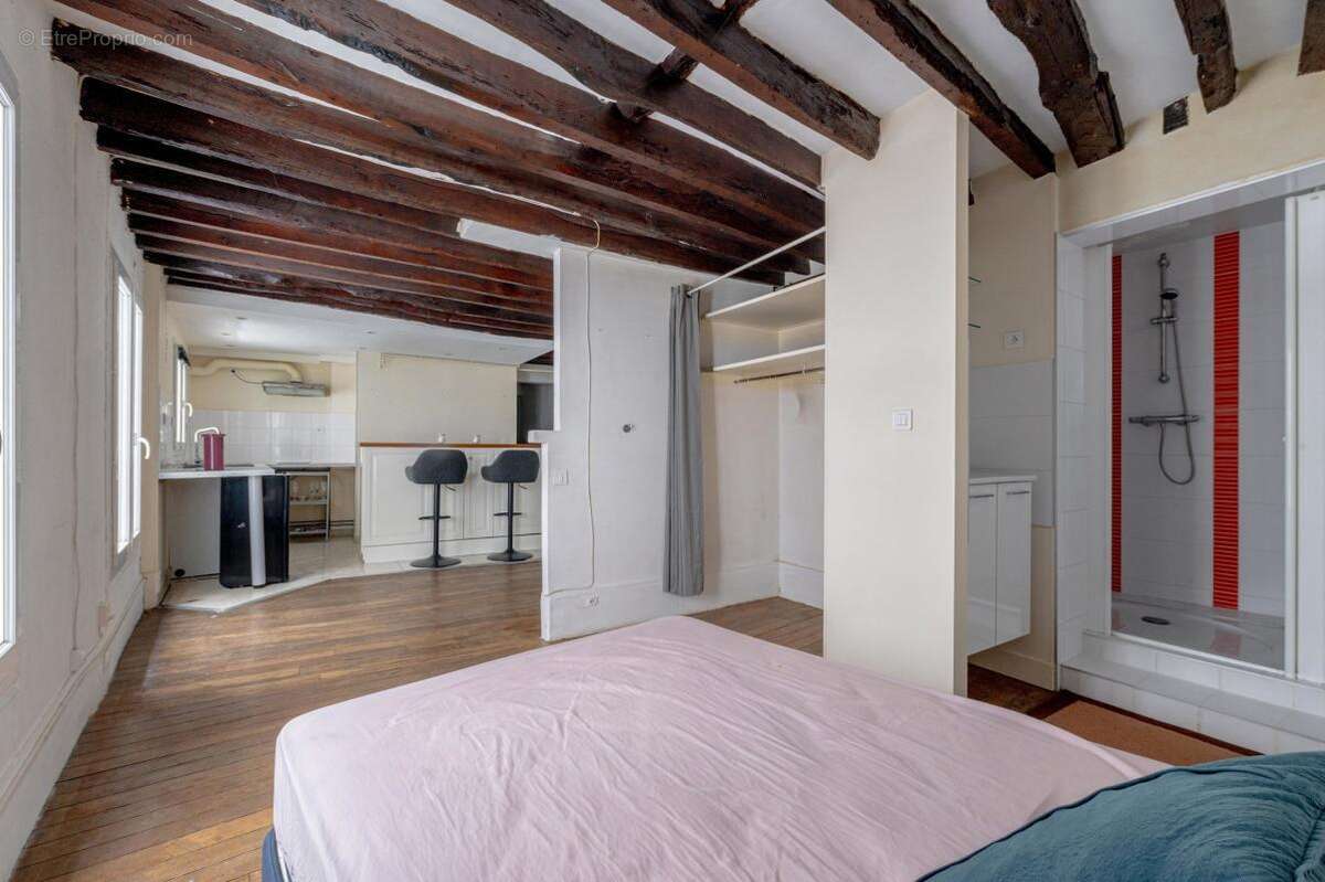 Appartement à PARIS-10E