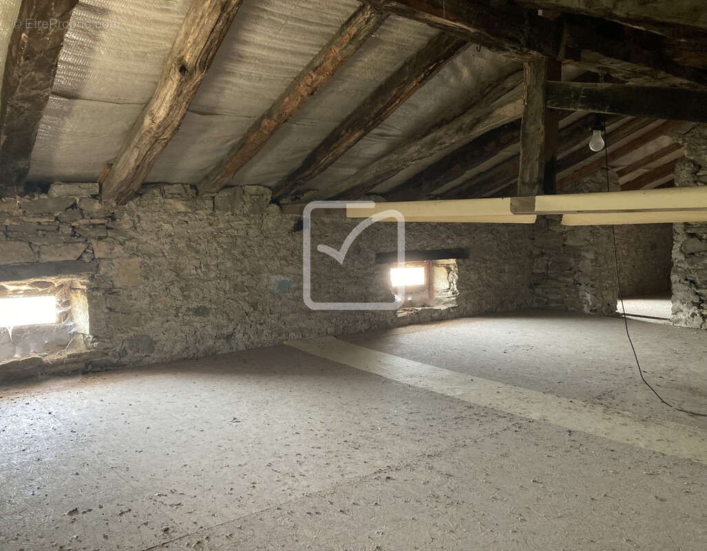 Maison ancienne de caractère au charme d'antan préservé sur terrain de 912 m2 - photo 29