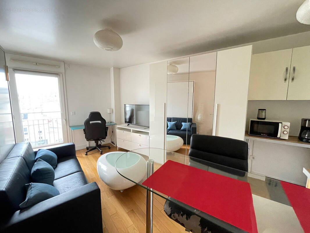 Appartement à PARIS-18E