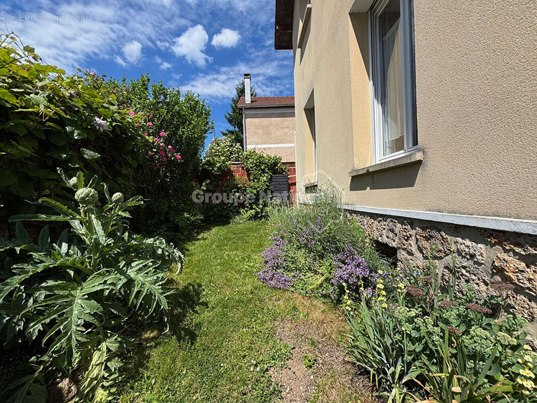 Versailles / Montreuil MAISON 6 pièce(s) 110 m2 avec jardin - photo 17