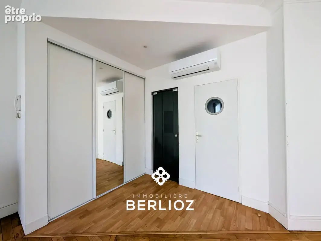 Appartement N.Chorier 135m2 + parking privée - photo 20