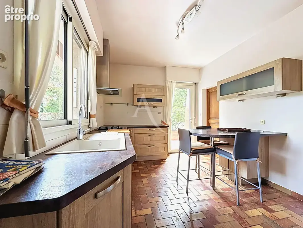 Maison d'architecte à Saint-Avertin, 220 m², 6 chambres, Parc arboré de 5 400 m² - photo 8