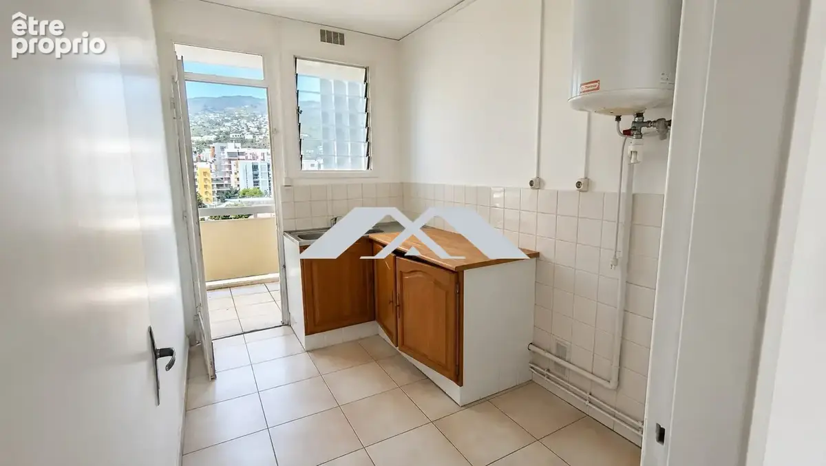 Appartement 60 m² à Saint-Denis  - photo 6