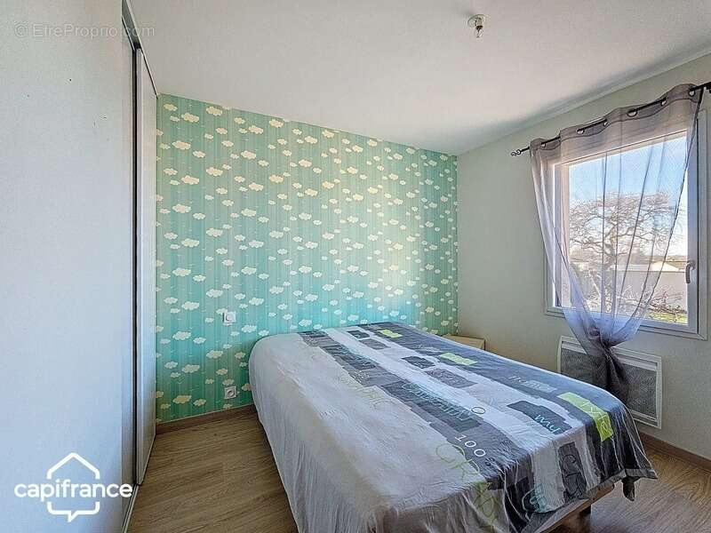 Maison de plain-pied 121 m² – 3 chambres – 3 garages (87m²) – terrain clos 1 454 m² – Boussais (79) proche Airvault - photo 10