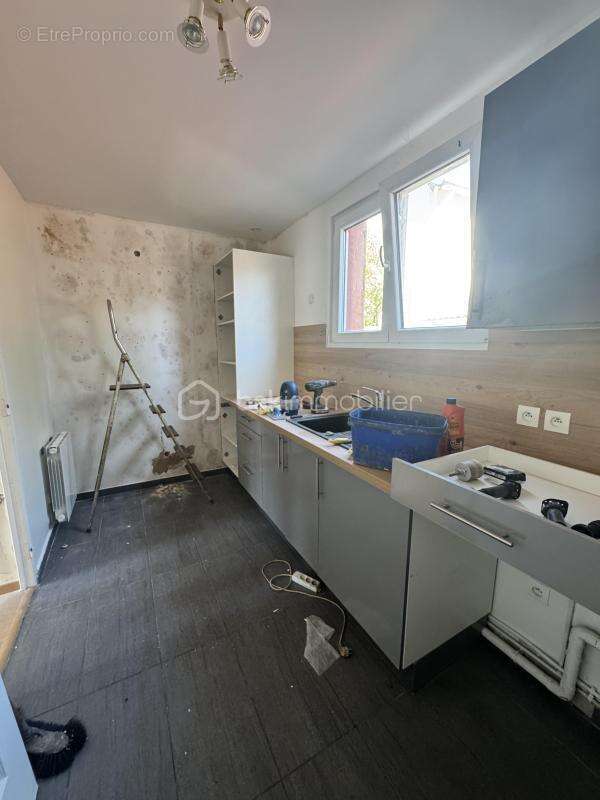 Appartement à LES PAVILLONS-SOUS-BOIS