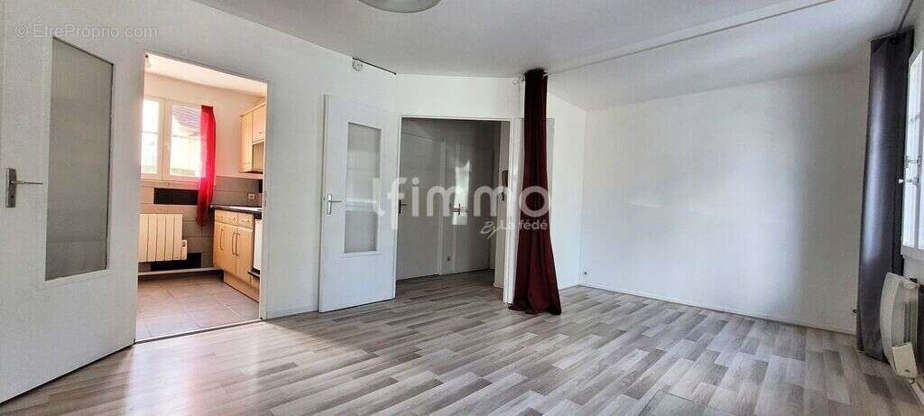 Appartement F1 avec parking - photo 2