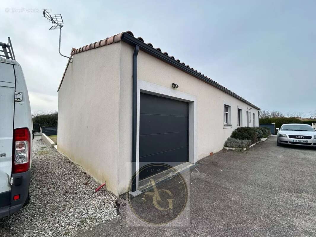 Maison à SAINT-MARTIN-LALANDE