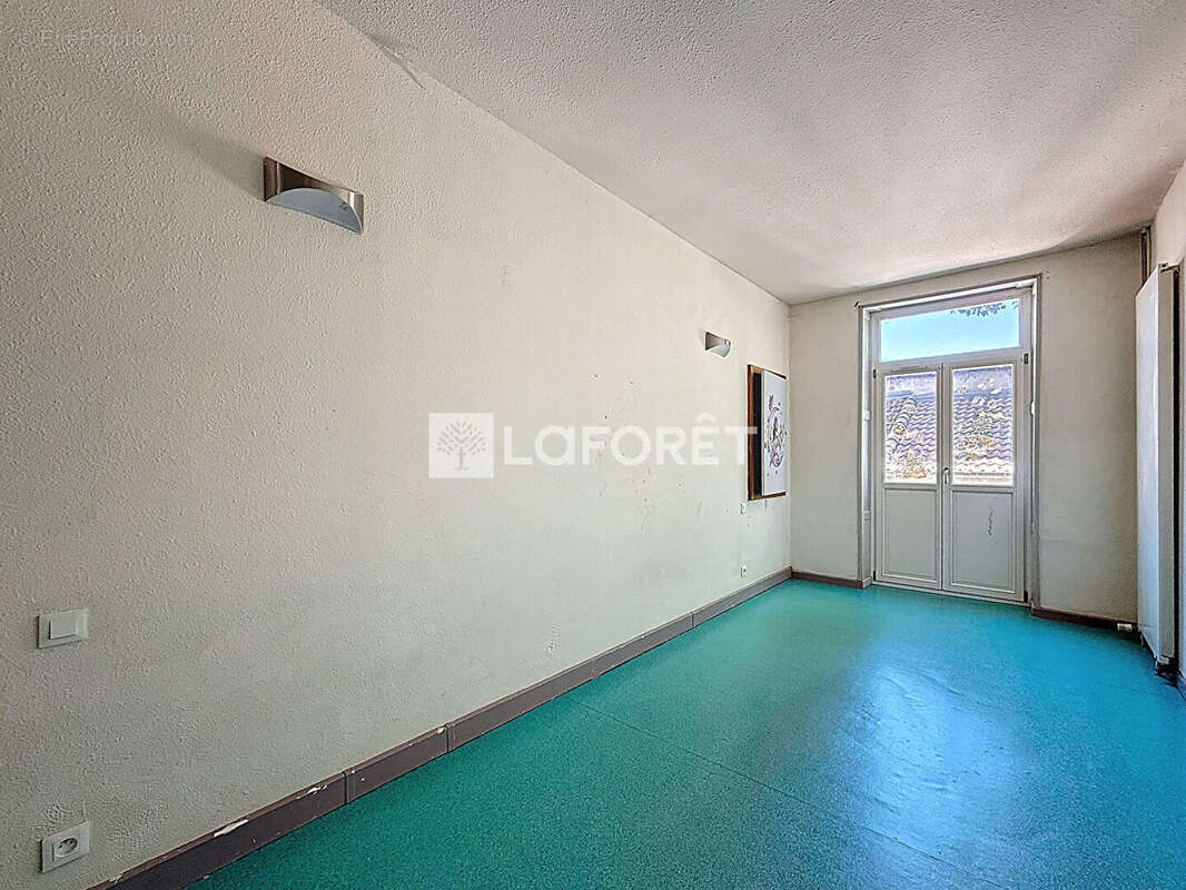 Maison à NEUFCHATEAU