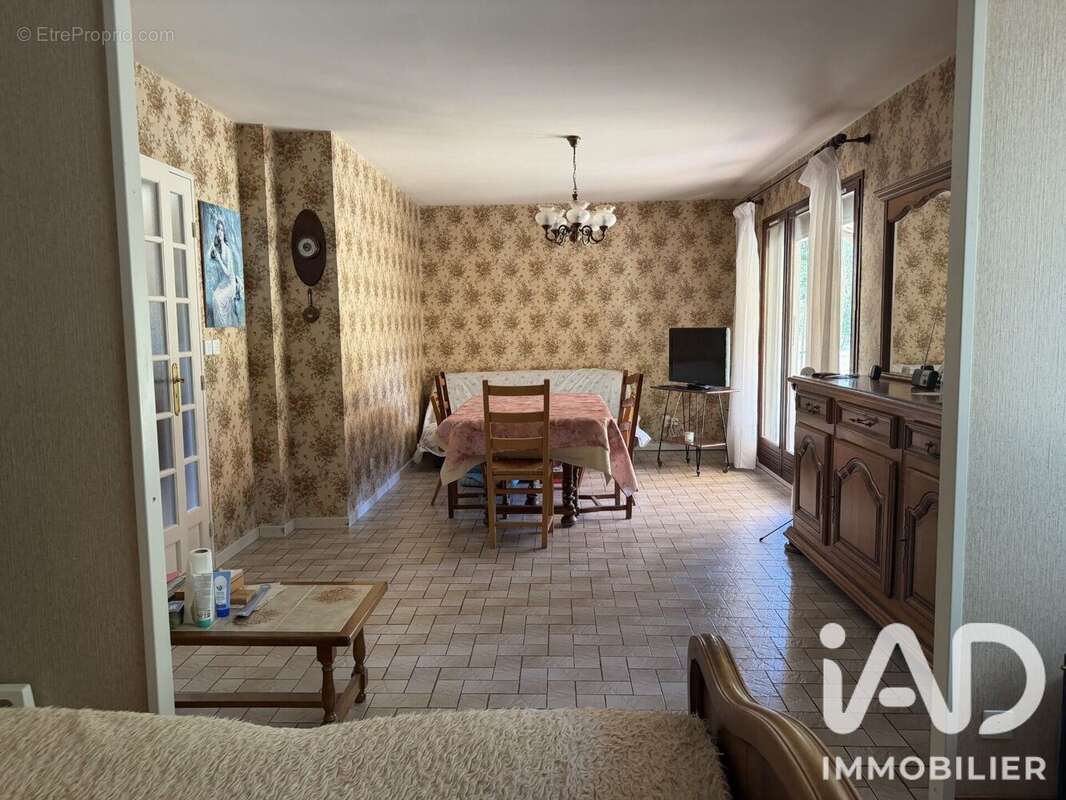 Maison 88 m² à Cercie  - photo 8