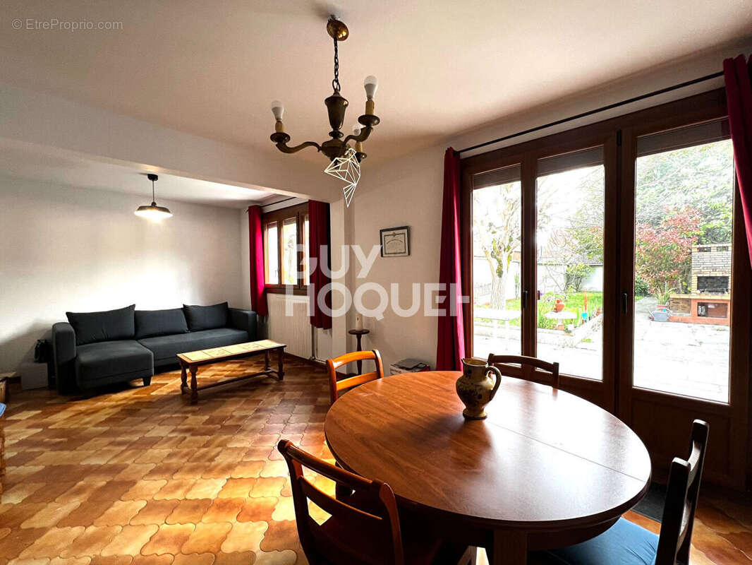 Maison à PONTAULT-COMBAULT