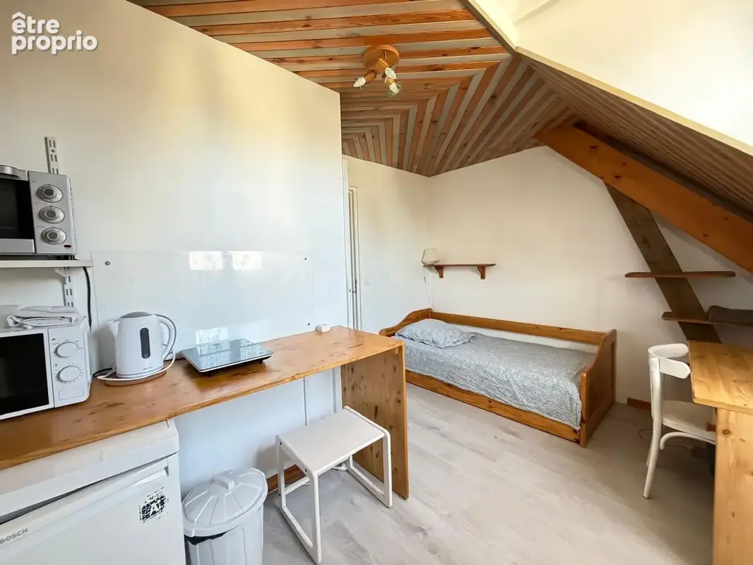 Charmante maison traditionnelle - 130 m2 habitables - 5 chambres - 396 m2 de terrain - photo 9