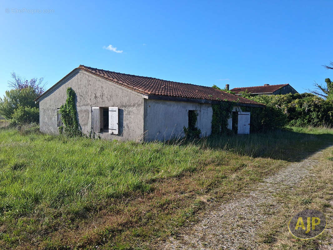 Appartement à SAINT-SEURIN-DE-CADOURNE