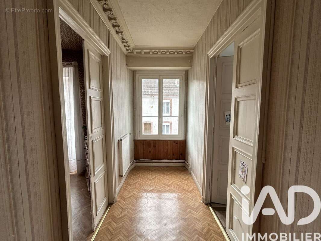 Photo 7 - Maison à ROMILLY-SUR-SEINE