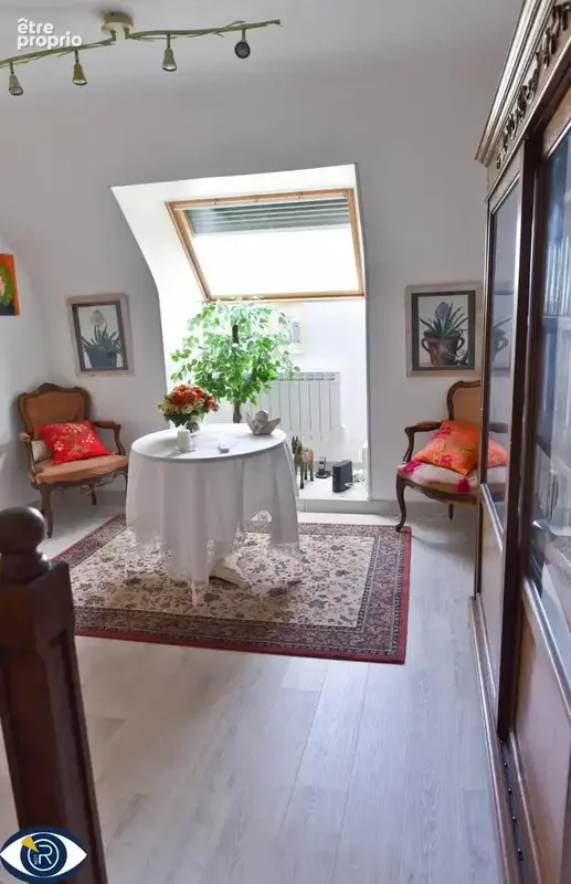 Maison 202 m² à Montigne-Le-Brillant  - photo 8