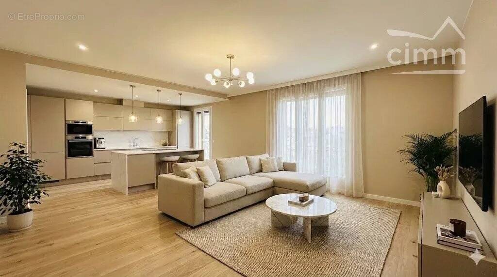 Appartement à L'ISLE-SUR-LA-SORGUE