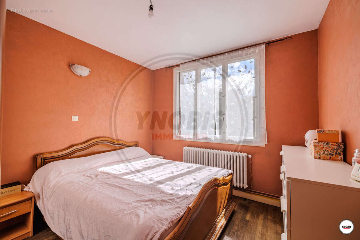 Maison à LES MUREAUX