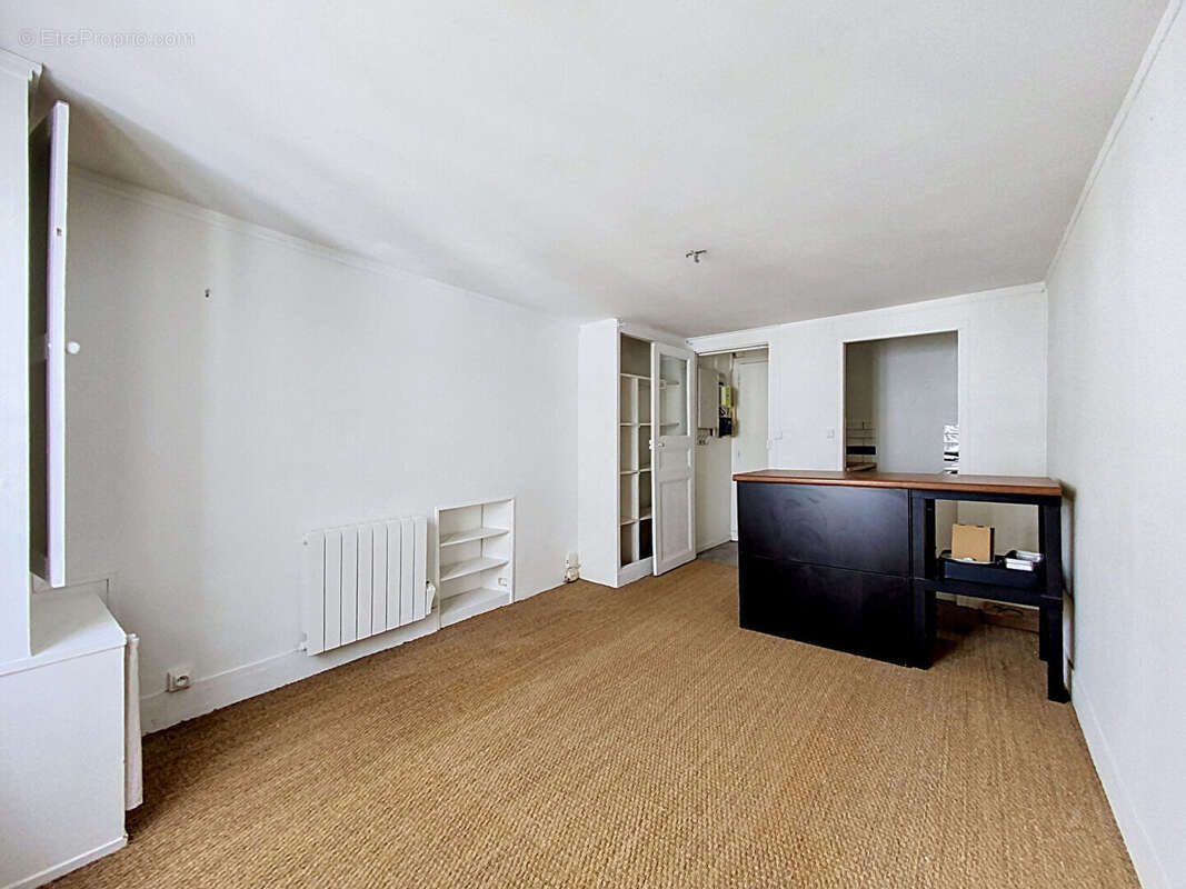 Appartement à PARIS-8E