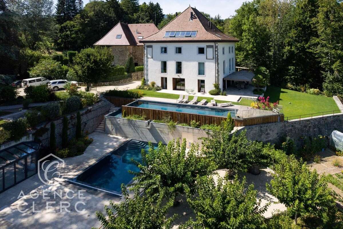 Maison à PERS-JUSSY