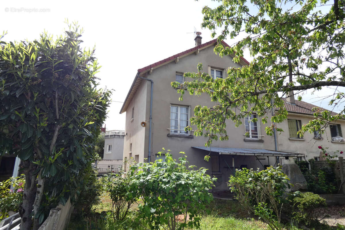 Maison à MONTLUCON