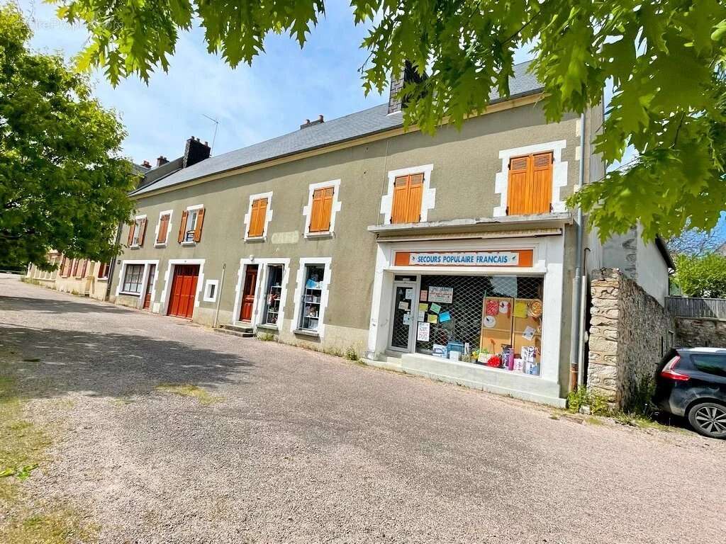 Maison à MONTSAUCHE-LES-SETTONS