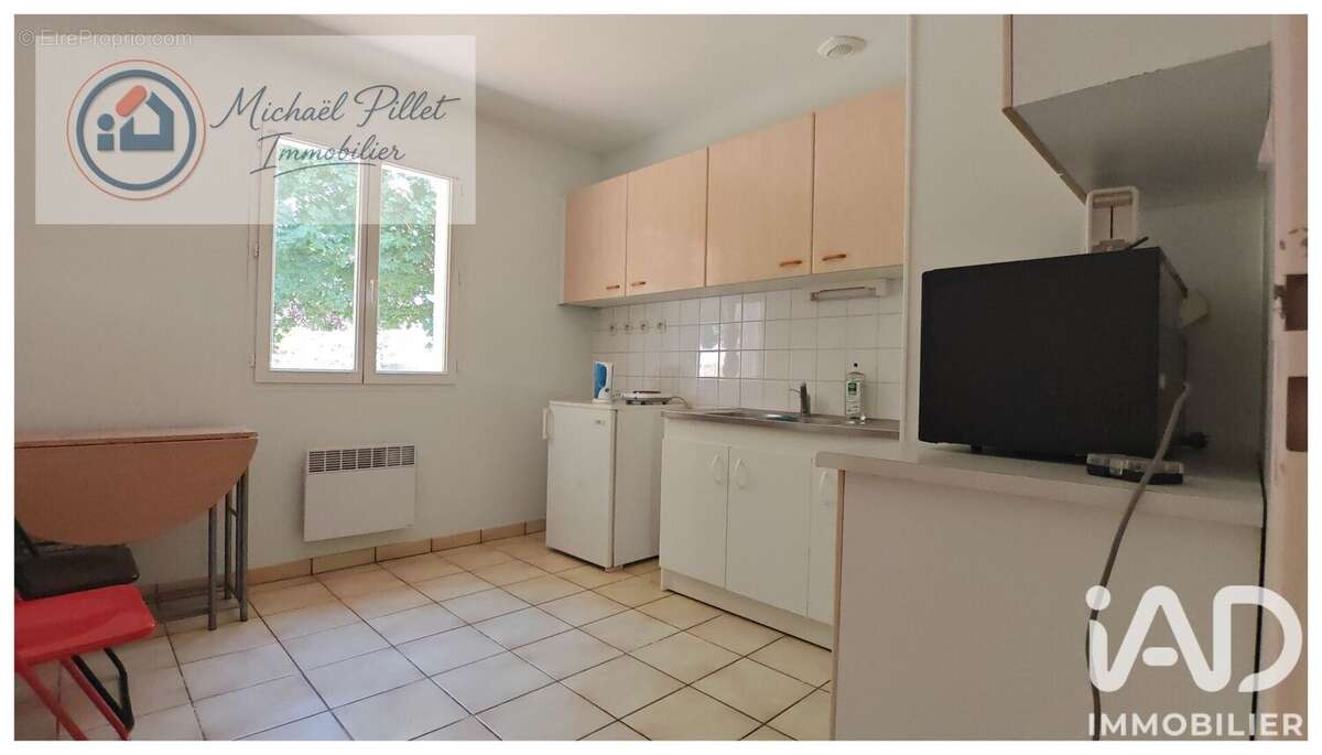 Maison 82 m² à Avord  - photo 6