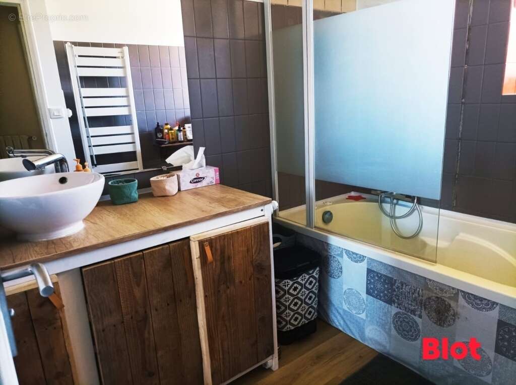 Maison à VAL-D&#039;IZE