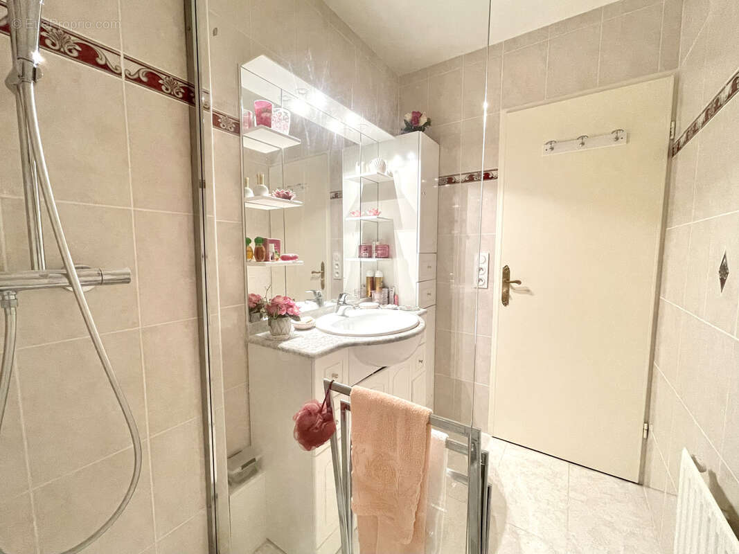 Appartement à HEROUVILLE-SAINT-CLAIR