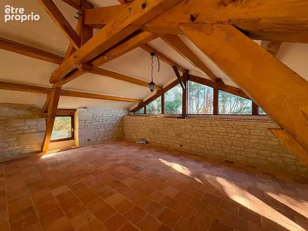 Longère de charme avec piscine, salle de réception et dépendances ? un véritable havre de paix ! - photo 9