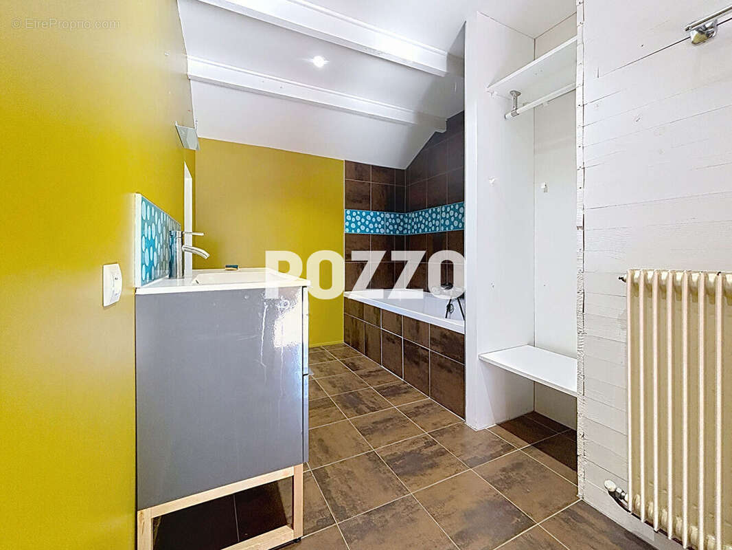 Maison à SAINT-PLANCHERS