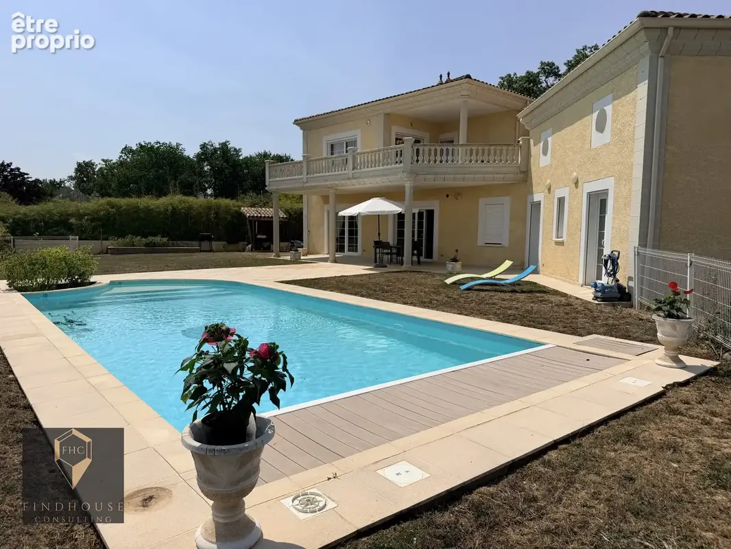 Villa d'exception - t7 - une vue a couper le souffle sur les pyrenees - photo 18