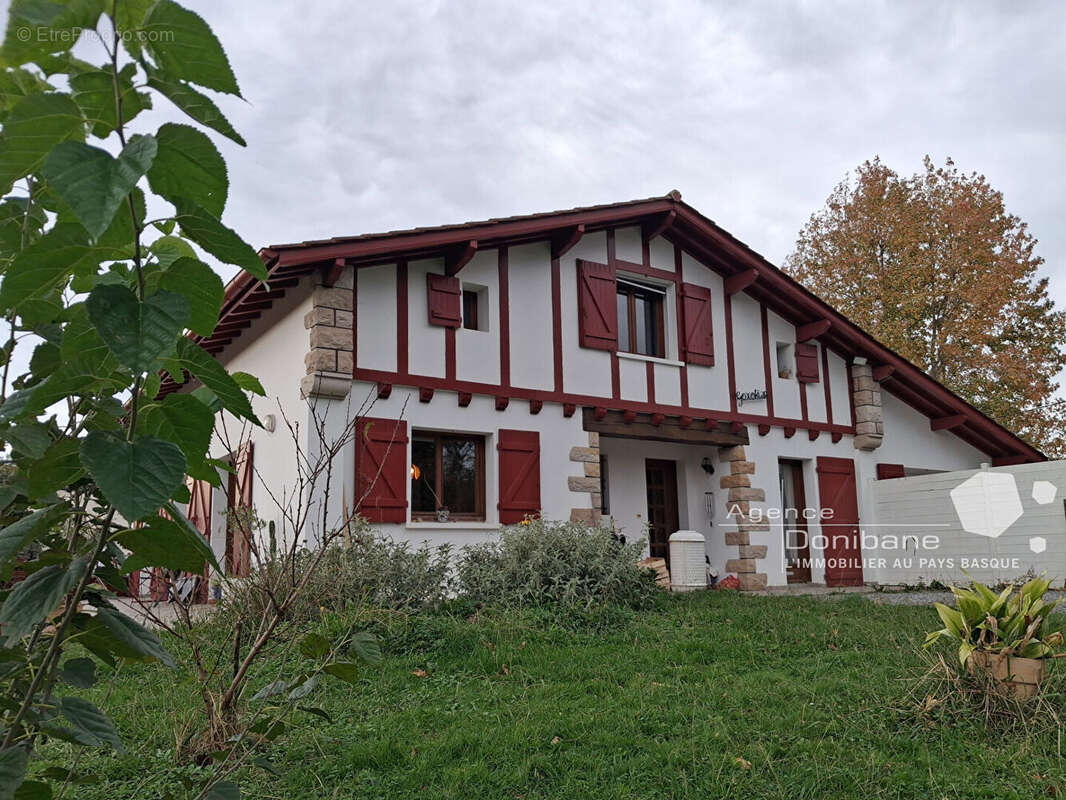 Maison à ARBONNE