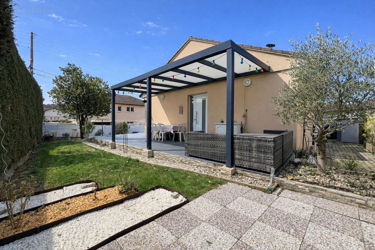 Maison à PONTCHARRA-SUR-TURDINE