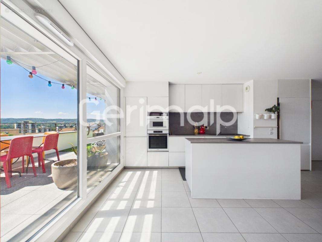 Appartement à CRAN-GEVRIER