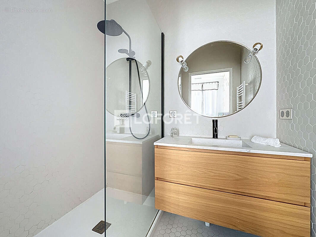 Maison à NEUVILLE-SUR-SAONE