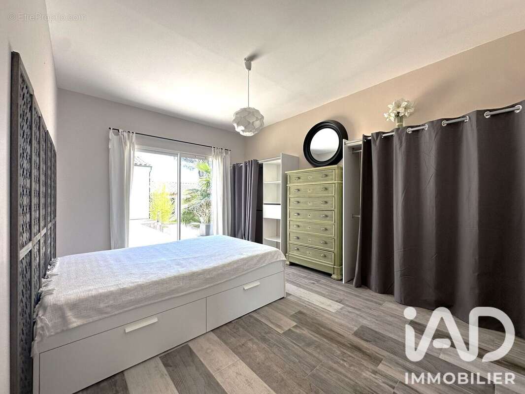 Maison 210 m² à Castillon-Du-Gard  - photo 7