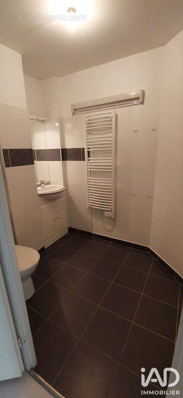Appartement 33 m² à Luce  - photo 4