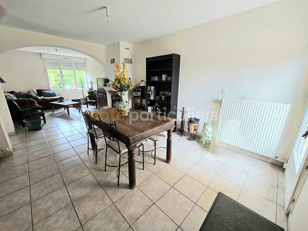 Maison à VILLEBOUGIS