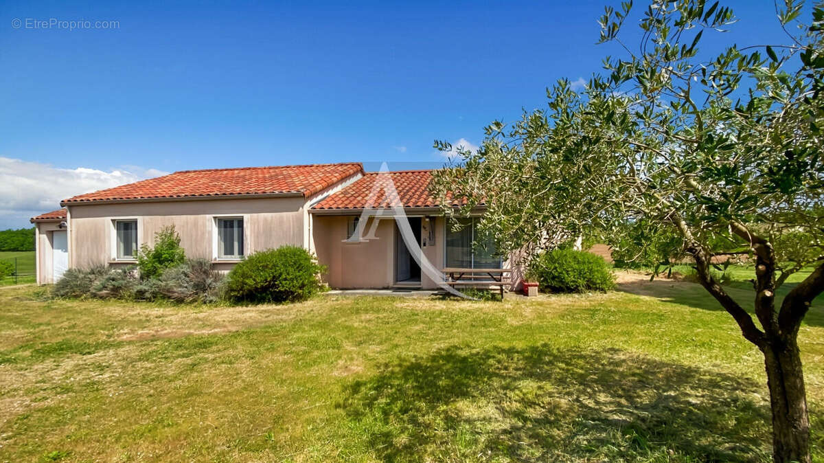 En campagne maison de plain pied - photo 2